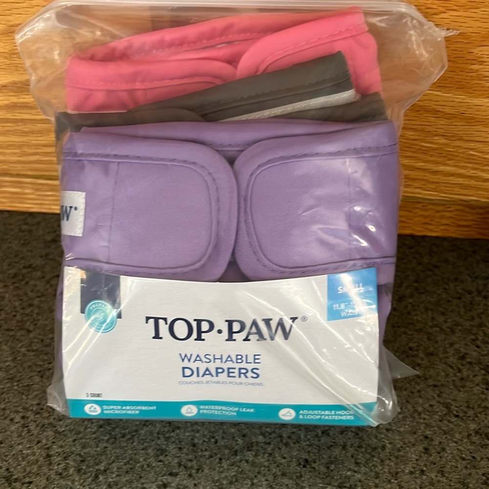 Top paw 🐾 washable doggie diapers. New without tags 3 pair